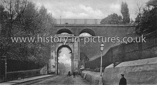 The Old Archway, Highgate, London, c.1902.